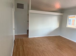 706 1st St #704, Graham, TX 76450