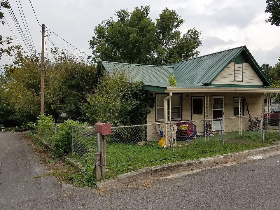 2nd image of 119 Brookside Dr