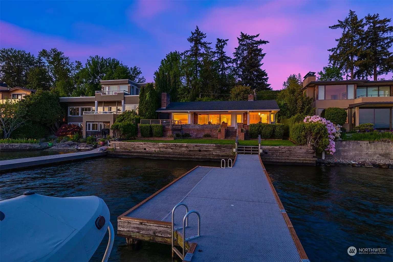 169 Lake Avenue W photo 1