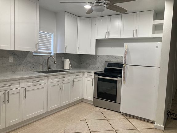 4th image of 13101 SW 51st St