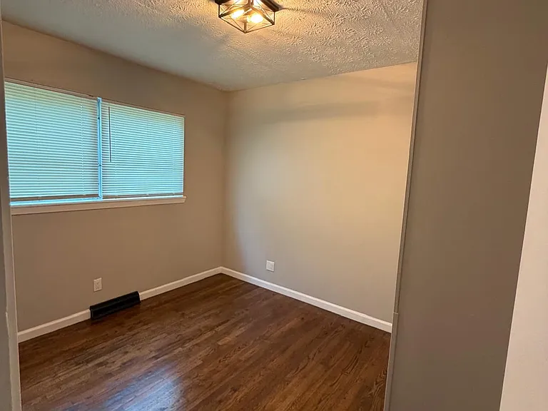 6524 Rainbow Ln — Photo 19