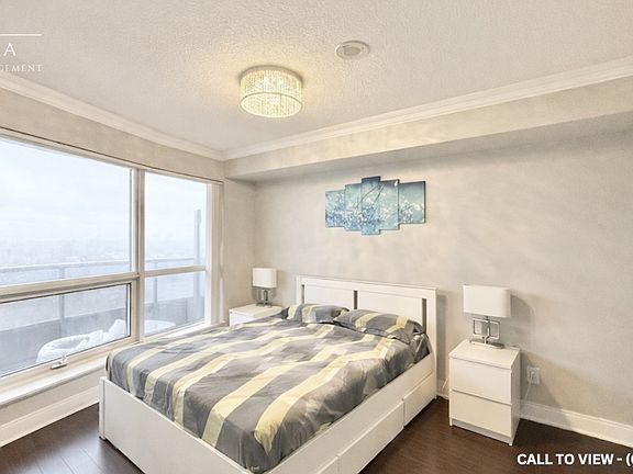 4th image of 135 Village Green Sq #1823
