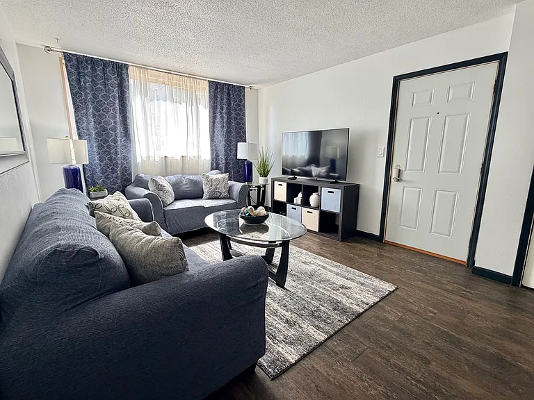 1717 C Ave NE #2 — Photo 3