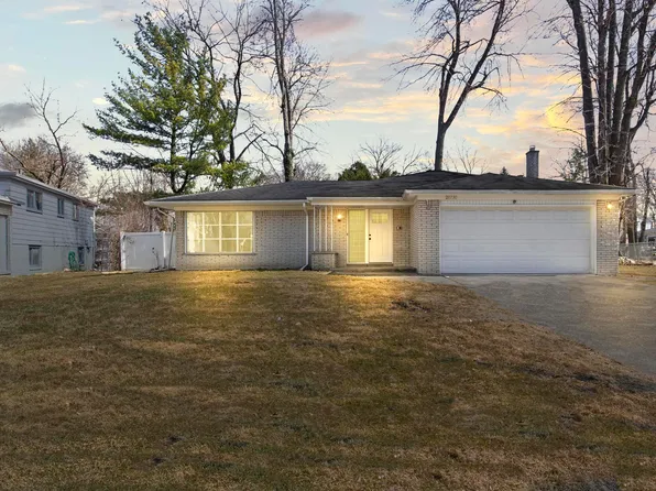28730 Carmel Ct, Southfield, MI 48076