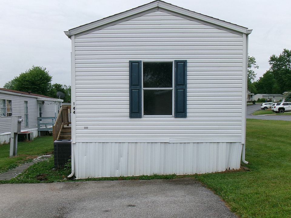 1st image of 144 Adam Dr #144