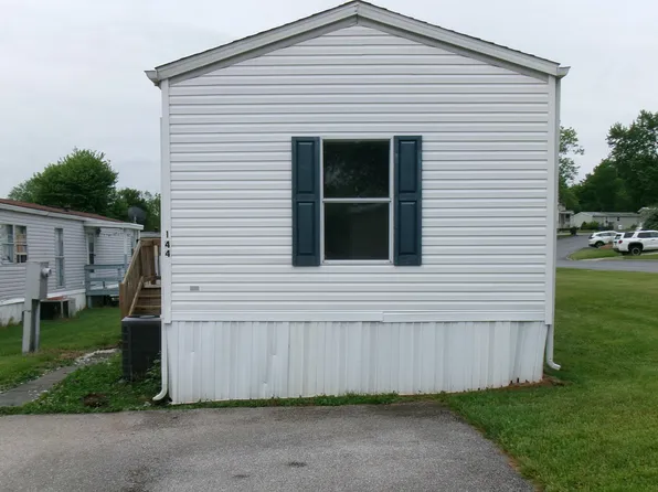 144 Adam Dr #144, New Oxford, PA 17350