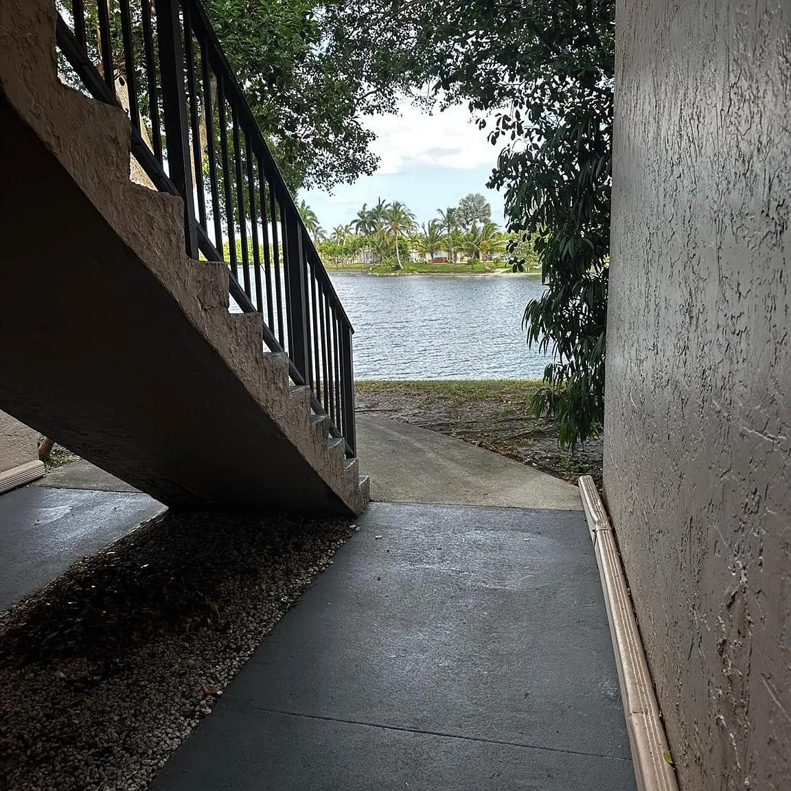 2 bed, 2.0 bath, 854 sqft, $2,100 — Photo 2