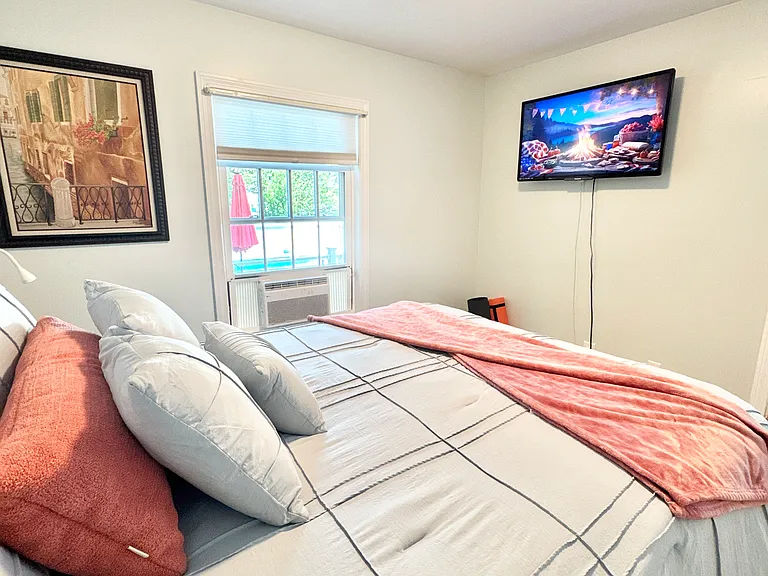 73 Kingsbury St #2 — Photo 7