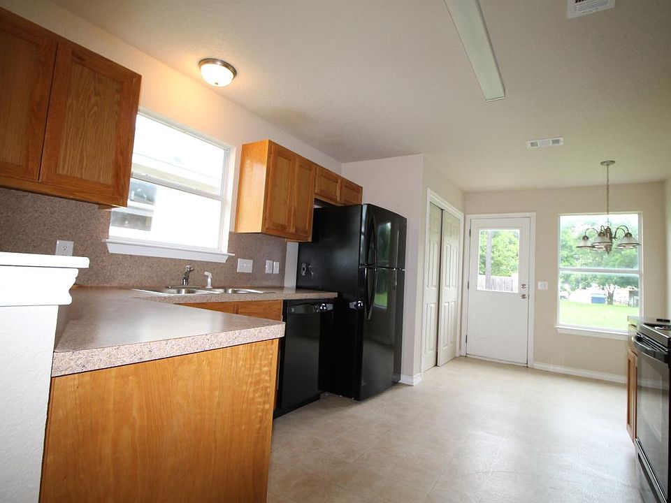 1st image of 401 East St APT A