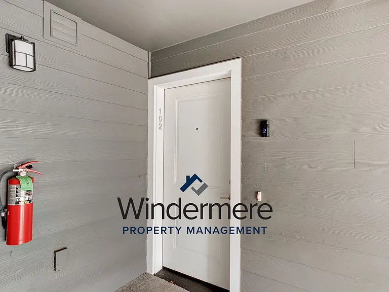 1621 SW Mulberry Pl #D102 — Photo 15