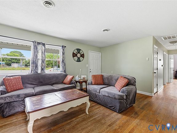4th image of 307 Kent Ave