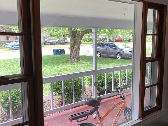 3rd image of 1629 Terrace Dr
