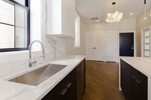 4th image of 1436 W Blackhawk St #203G
