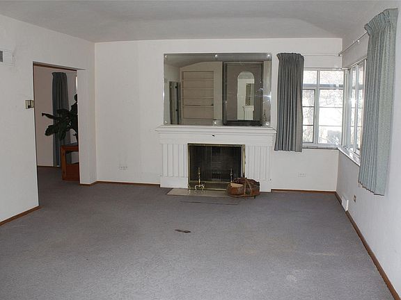 2nd image of 5330 E 6th Avenue Pkwy