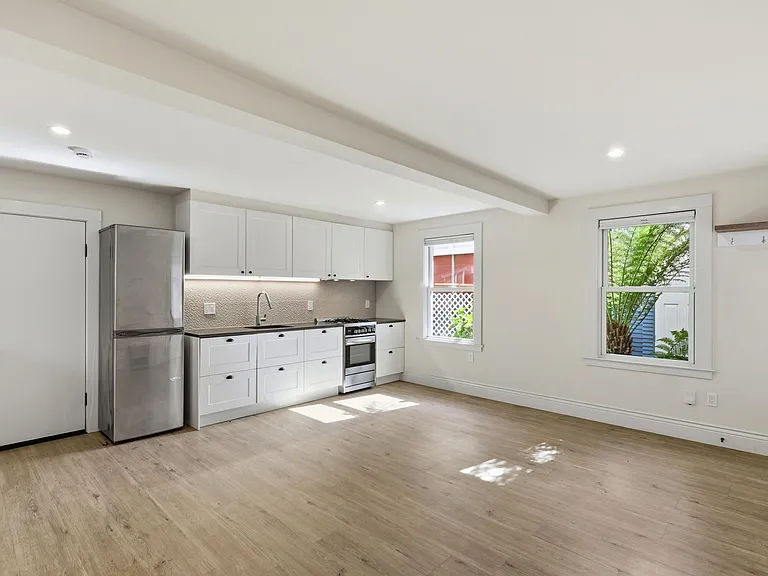 510 Lincoln St #3 — Photo 10