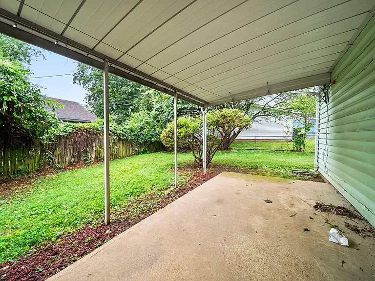 819 Pleasant Dr — Photo 34