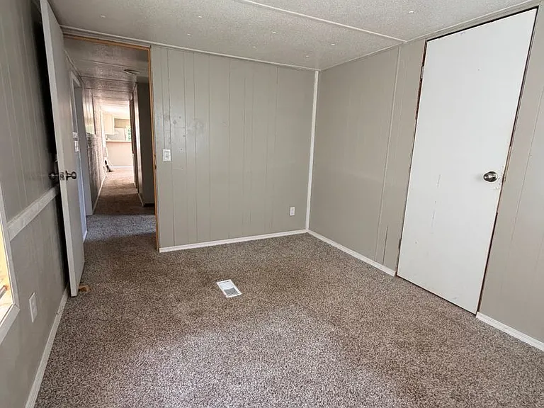 315 Thompson Rd — Photo 11