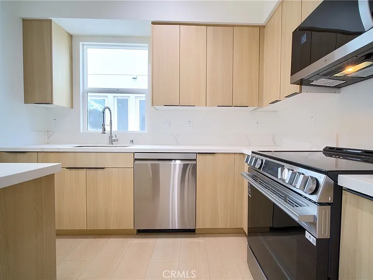259 S Avenue 54 #1/2 — Photo 6