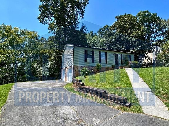 2nd image of 2218 Cloverleaf Cir SE