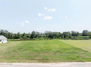 102 Farmhouse Rd, Broussard, LA 70518