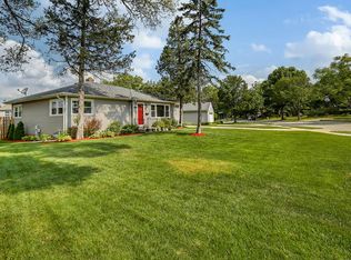 102 Green Valley Dr, Lombard, IL