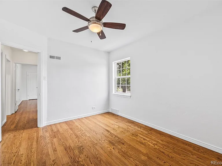 2290 Jasmine St — Photo 18