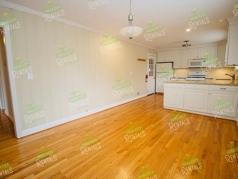 2829 Duncan St — Photo 7