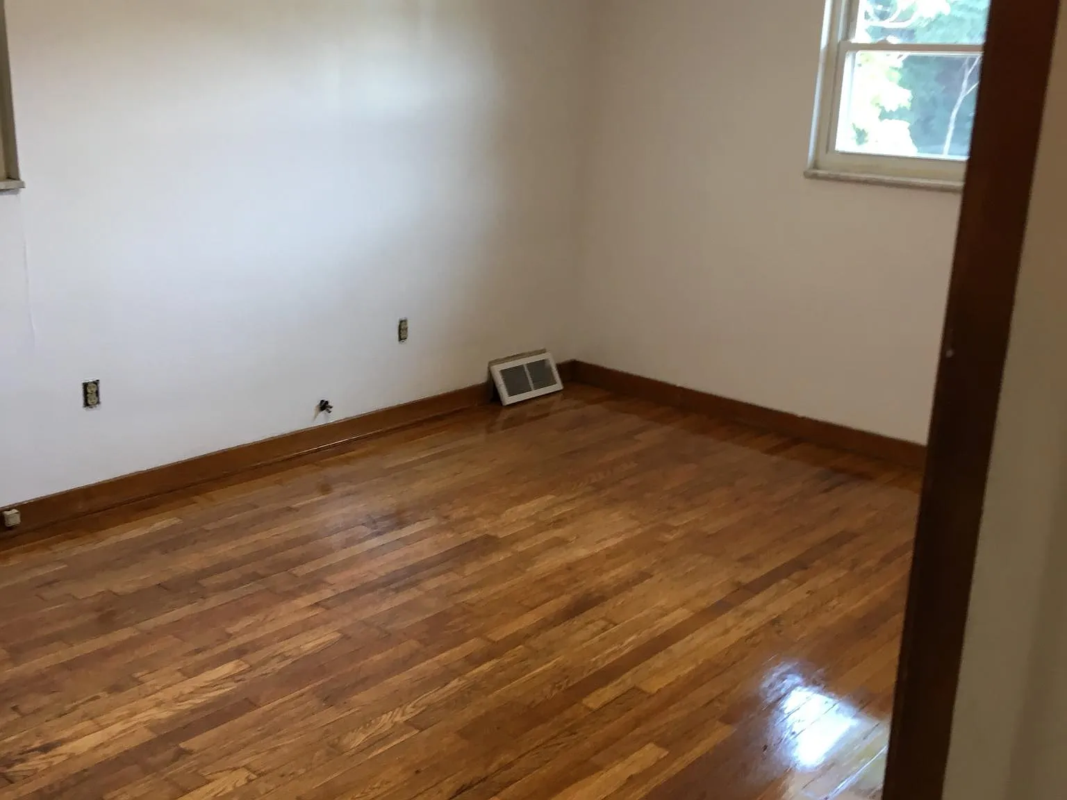 3 bed, 1200 sqft, $1,595 — Photo 3