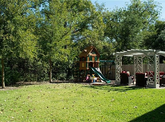 4th image of 11322 Sanabel Dr