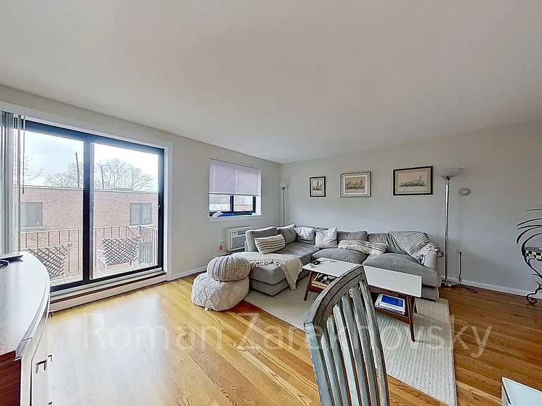 79 Sutherland Rd #4 — Photo 16