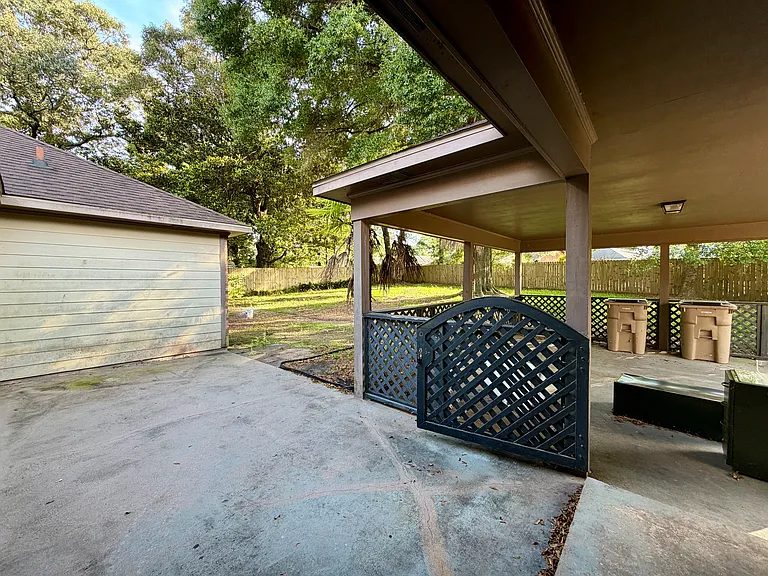 570 Becky Ln — Photo 17