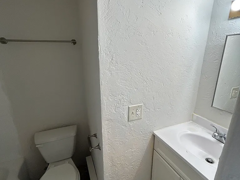 735 W 400 N #1 — Photo 8