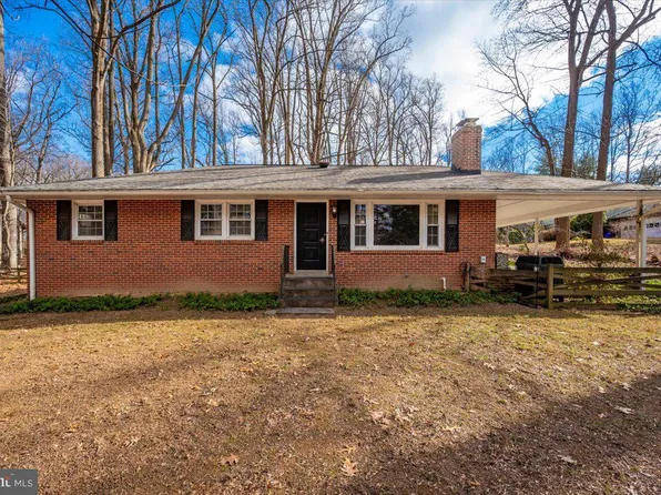 9214 Warfield Rd, Gaithersburg, MD 20882