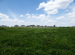 168 Augusta Cir, Waverly, IA 50677