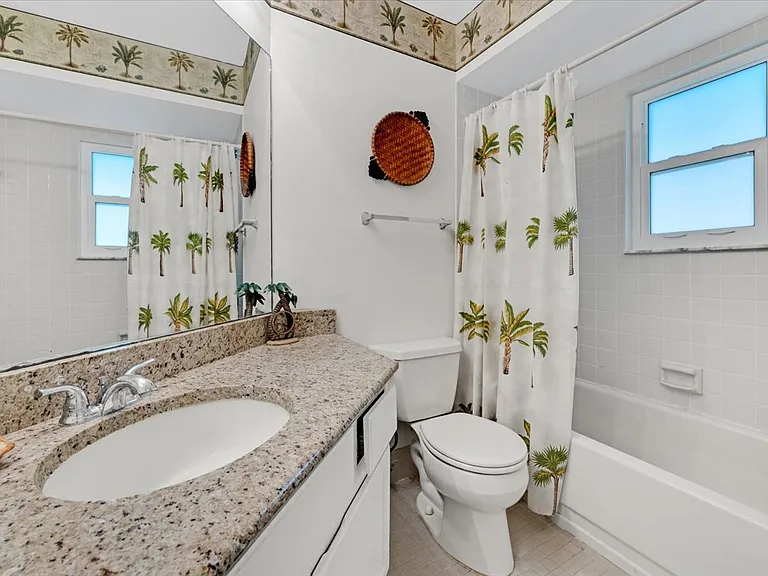 1127 E Seminole Ave #12C — Photo 54