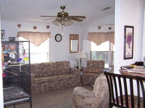 4th image of 42 Lake Ave