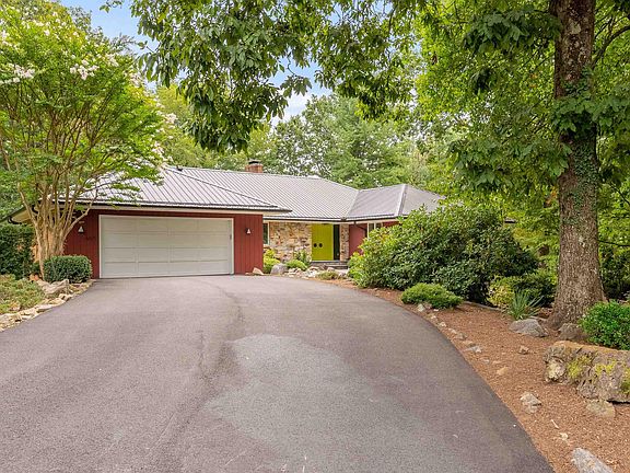 2nd image of 600 Landsdowne Dr