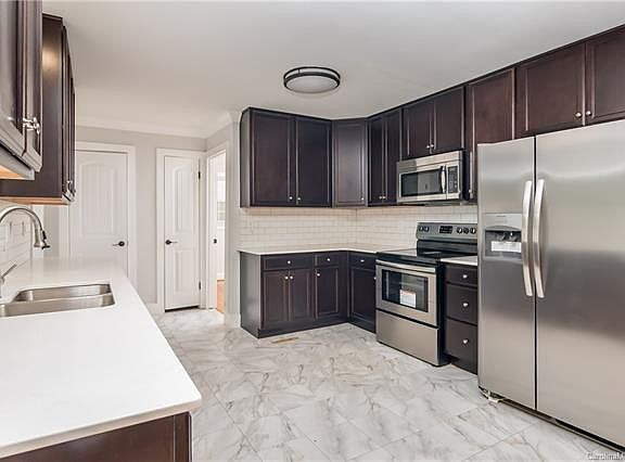2nd image of 6616 Lynfield Dr
