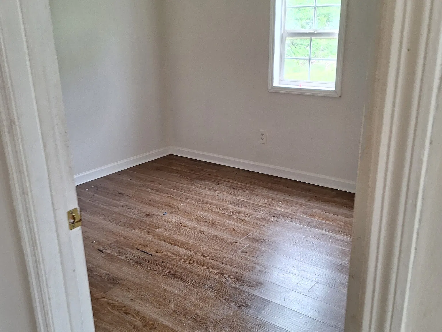 3 bed, 700 sqft, $810 — Photo 3