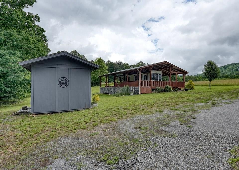 1st image of 568 Parks Rd