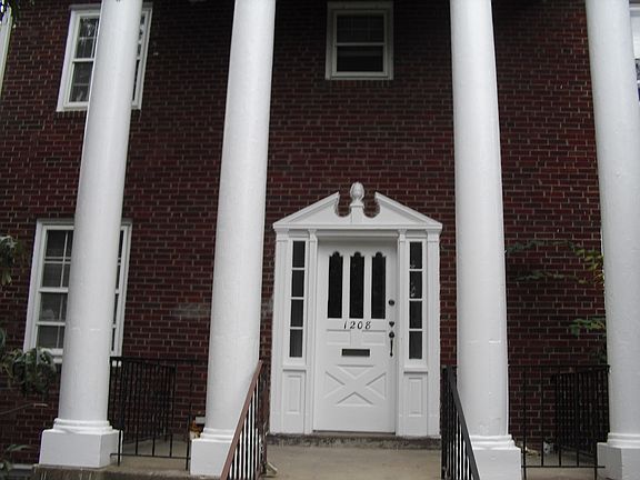 2nd image of 1208 S Cleveland St #2