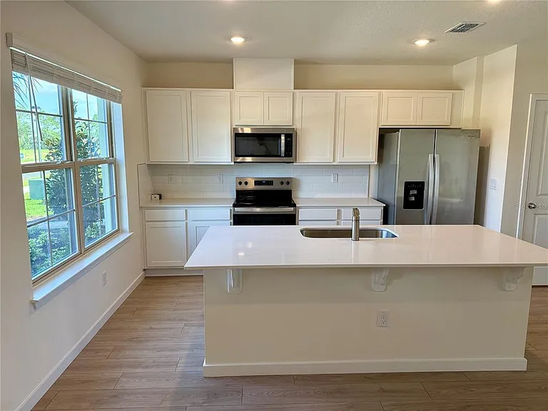 18197 Cider Mill Ln — Photo 4