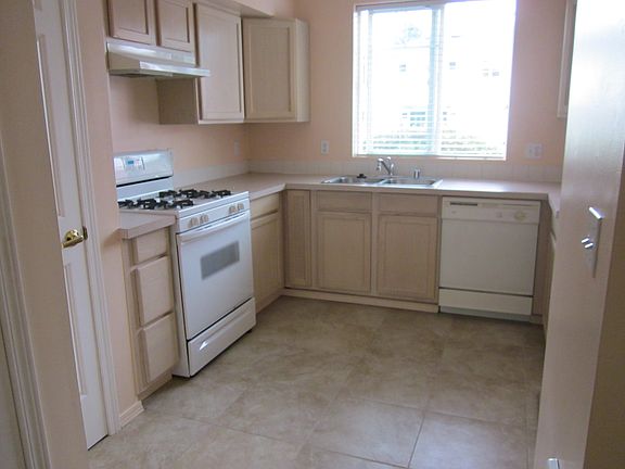 3rd image of 31900 104th Ave SE APT E202