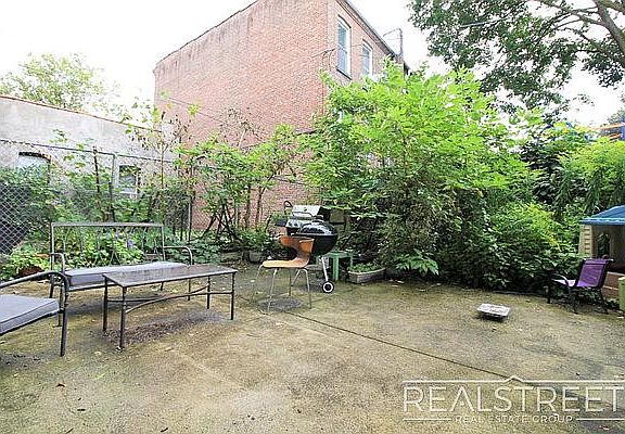 4th image of 411 Rogers Ave #1F