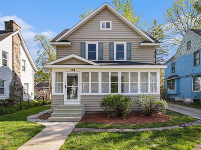 910 Lane Blvd, Kalamazoo, MI, 49001