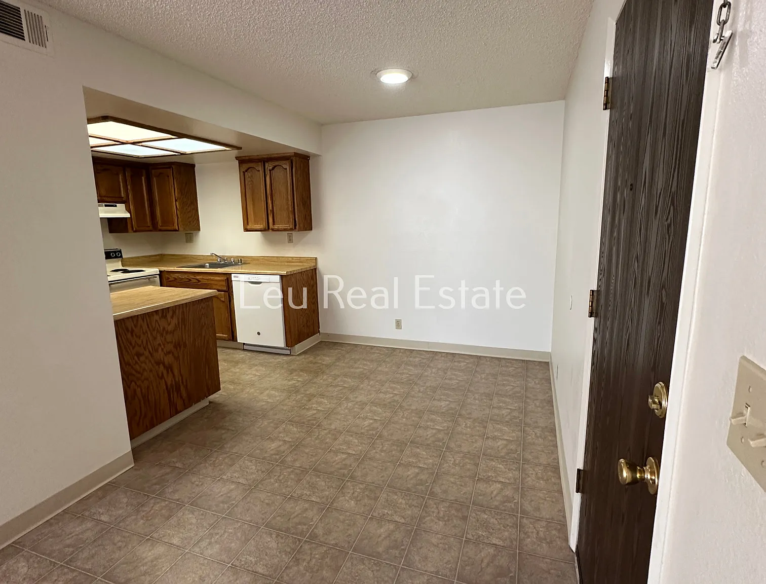 1 bed, 700 sqft, $1,250 — Photo 4