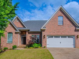 2815 Shadow Creek Dr, Little Rock, AR 72212