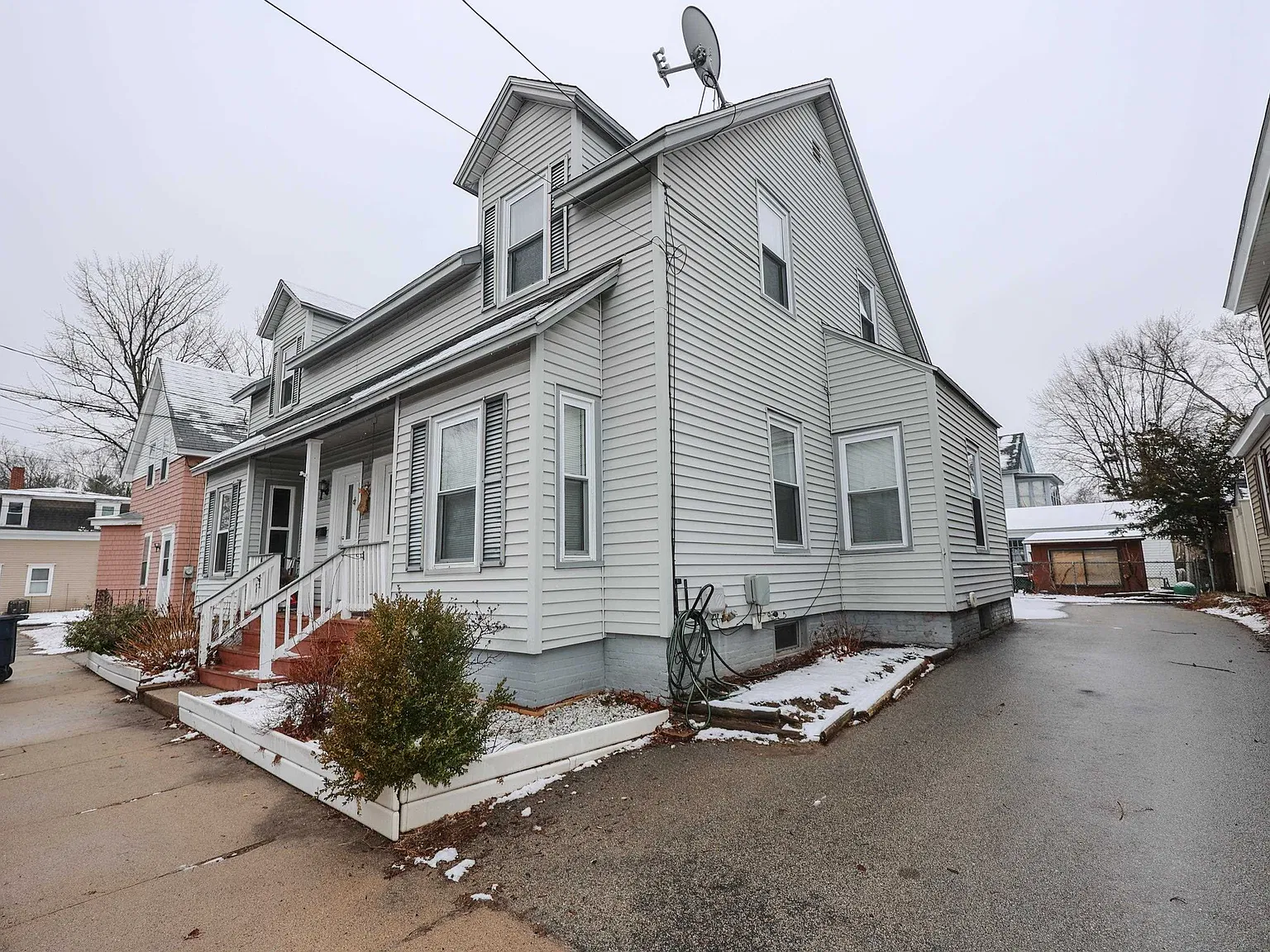 2 bed, 1.0 bath, 1188 sqft, $2,200 — Photo 3