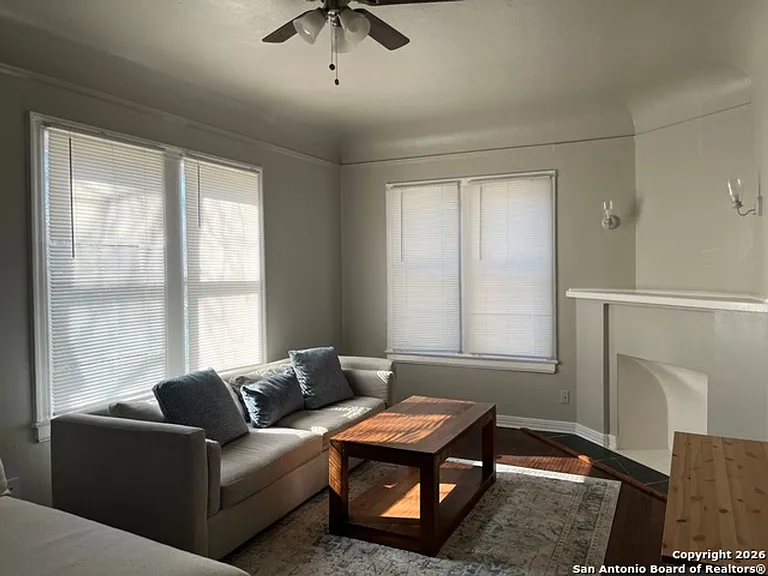 309 E Lullwood Ave — Photo 3