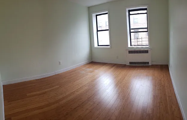 Rented by Smart NY Realty LLC | media 8